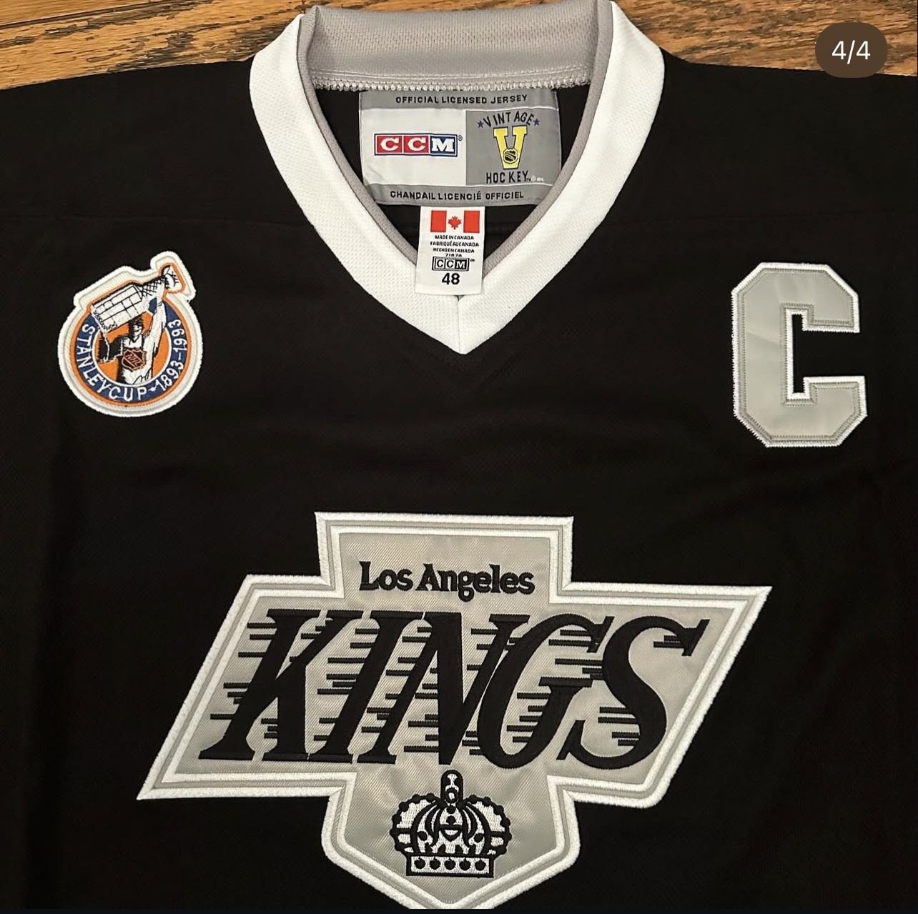 LA Kings Wayne Gretzky throwback hockey jersey.