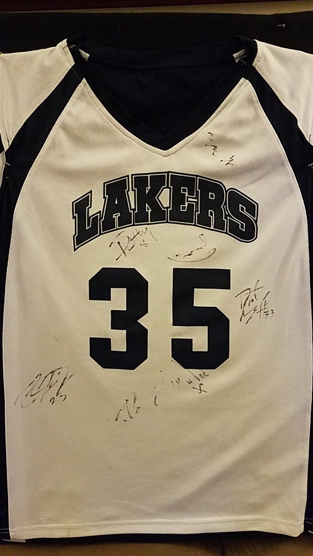 Signed LA Lakers old school jersey