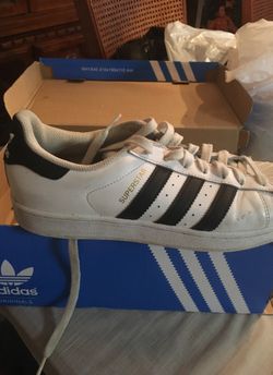 Adidas superstar's