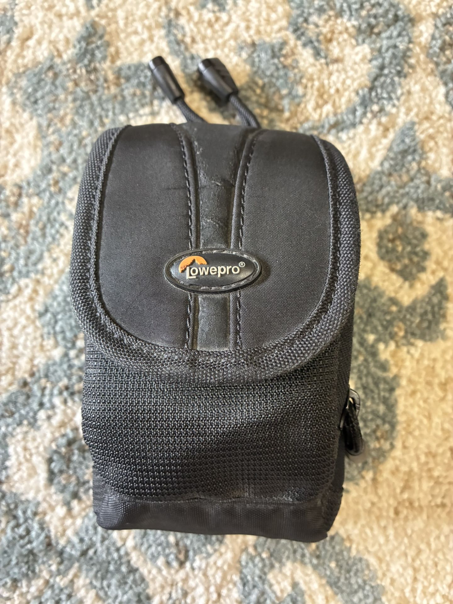 Lowepro Digital Camera Bag Rezo 50 Zippered Mesh Compartments