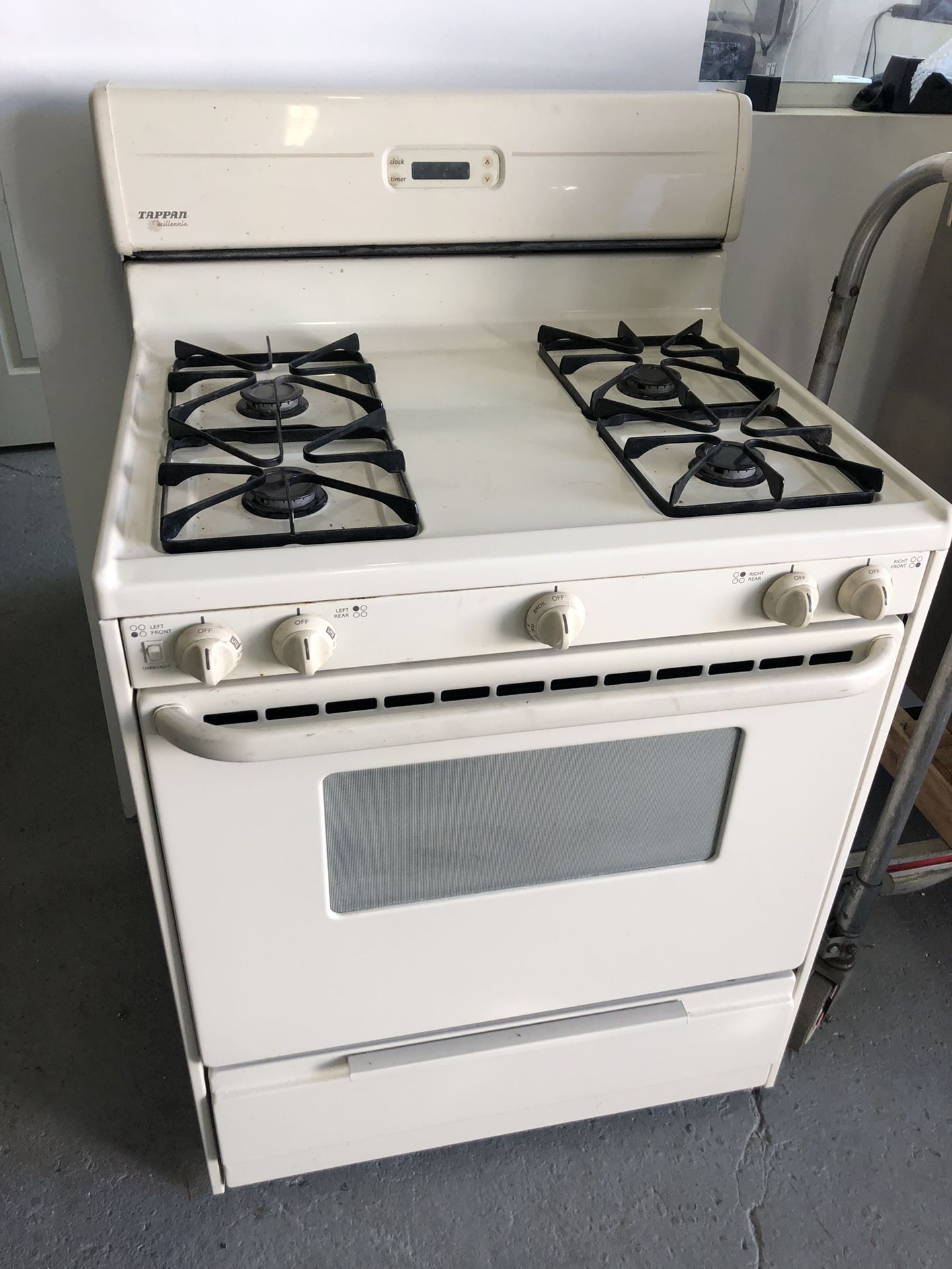 Used Gas stove 30” inch