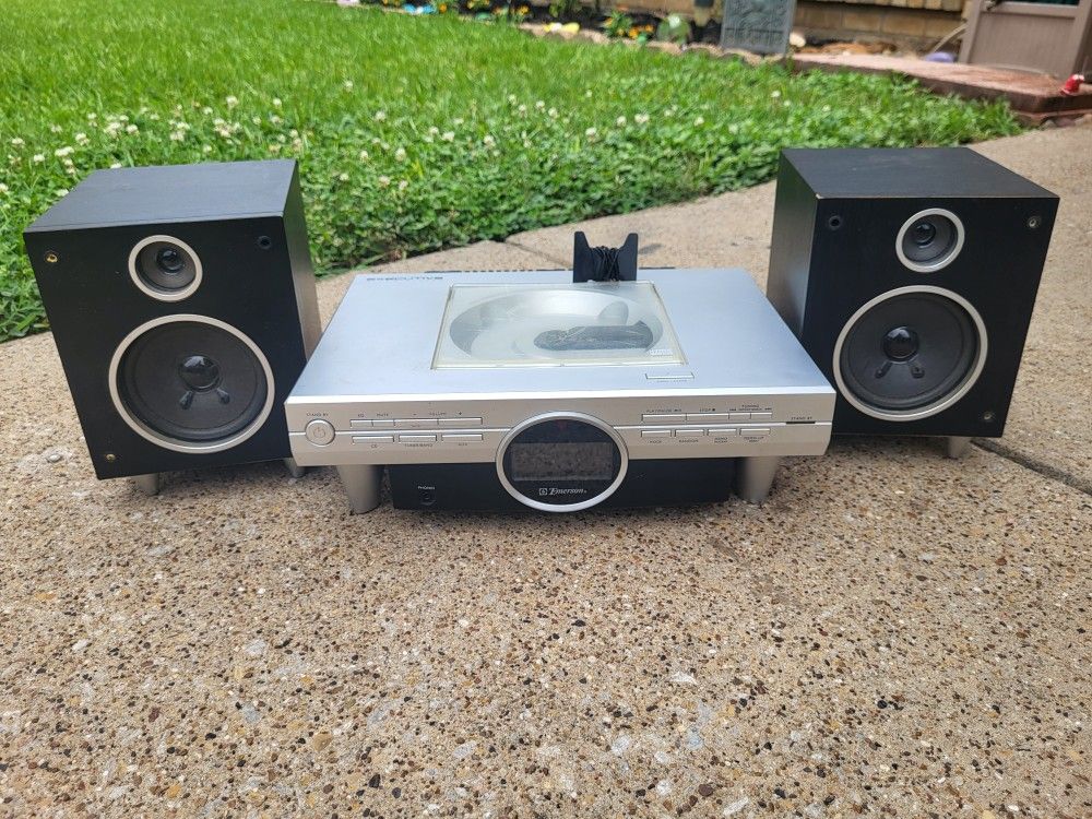 Emerson CD Stereo Player System