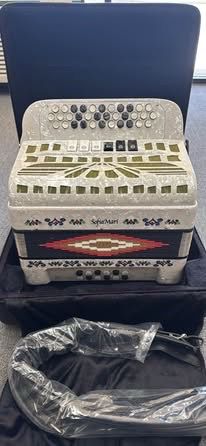 SofiaMari Accordion – 2 Tone Mi/Fa – New w/ Case & Straps