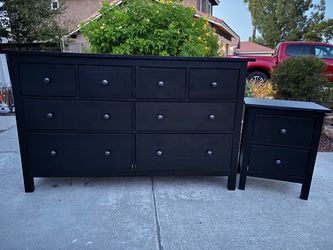 Black Solid Wood 10 Drawer Modern Dresser Chest of Drawers and Nightstand Set Great Condition