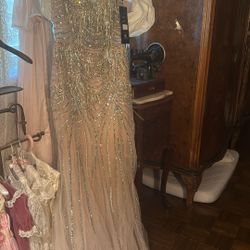 HC HIGH Couture Dress Good For Prom 