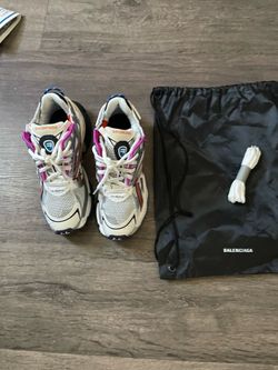 Balenciaga runners obo