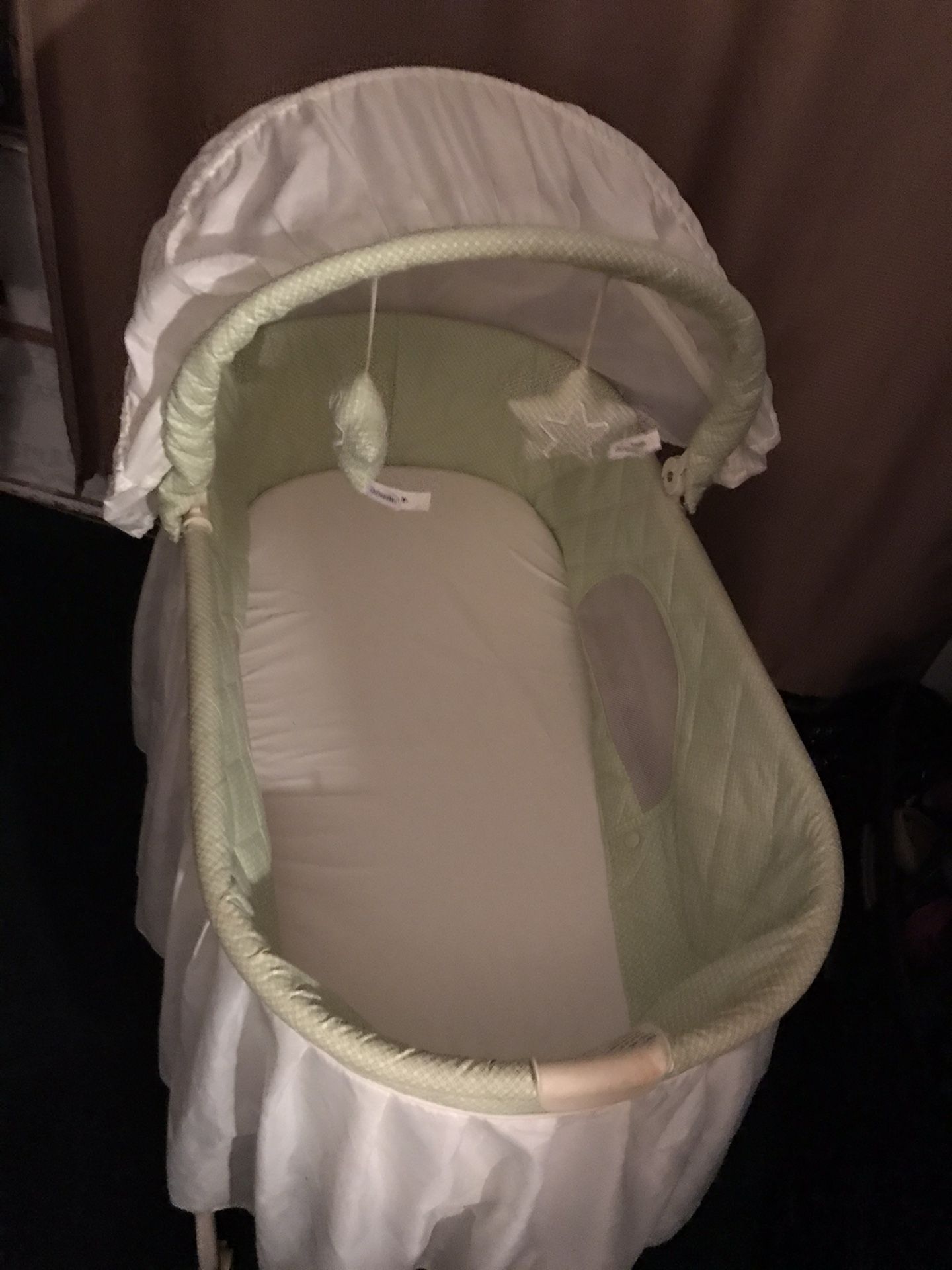 Bassinet classic style