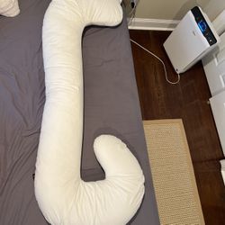 Snoogle Pregnancy Pillow 