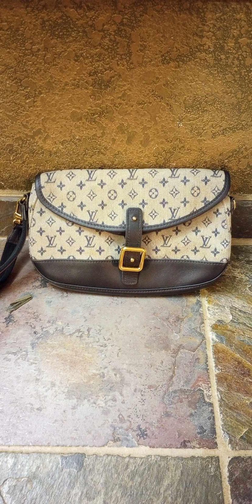 Louis Vuitton Clutch Purse Authentic !! for Sale in Riverbank, CA