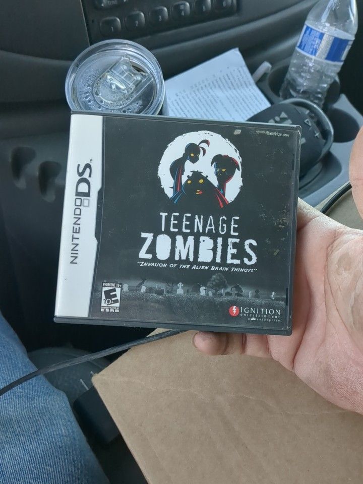 Teenage Zombies Foe Nintendo Ds Complete