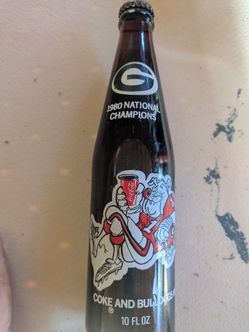 1980 Georgia Bulldogs Coca-Cola Bottle Set in Vintage Wooden Carrier – National Champs 
