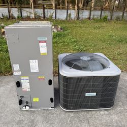 For sale: Carrier 4 ton heat pump (H/P), year 2019.