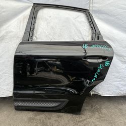 2018 Porsche Macan Left Rear Door Shell 