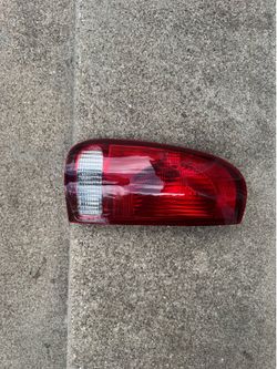 97-2007 Ford f-250 tail light