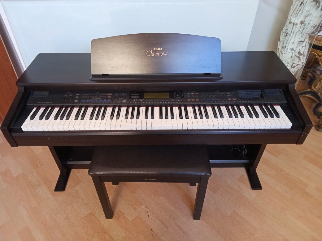 Yamaha CV 130 Clavinova Electronic Piano