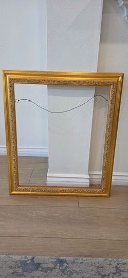 Brand New Gold Wood Ornate Picture/Art Frame 32x28 inches