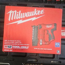 M12 Milwaukee 23 Gauge Pin Nailer
