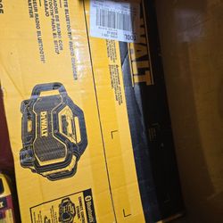 NEW DEWALT RADIO 