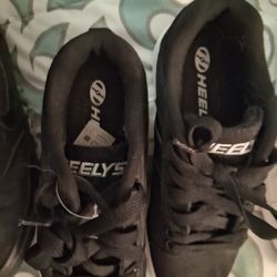 Heely Size 4