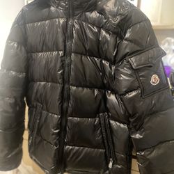 MONCLER MAYA HOODED SHORT DOWN JACKET