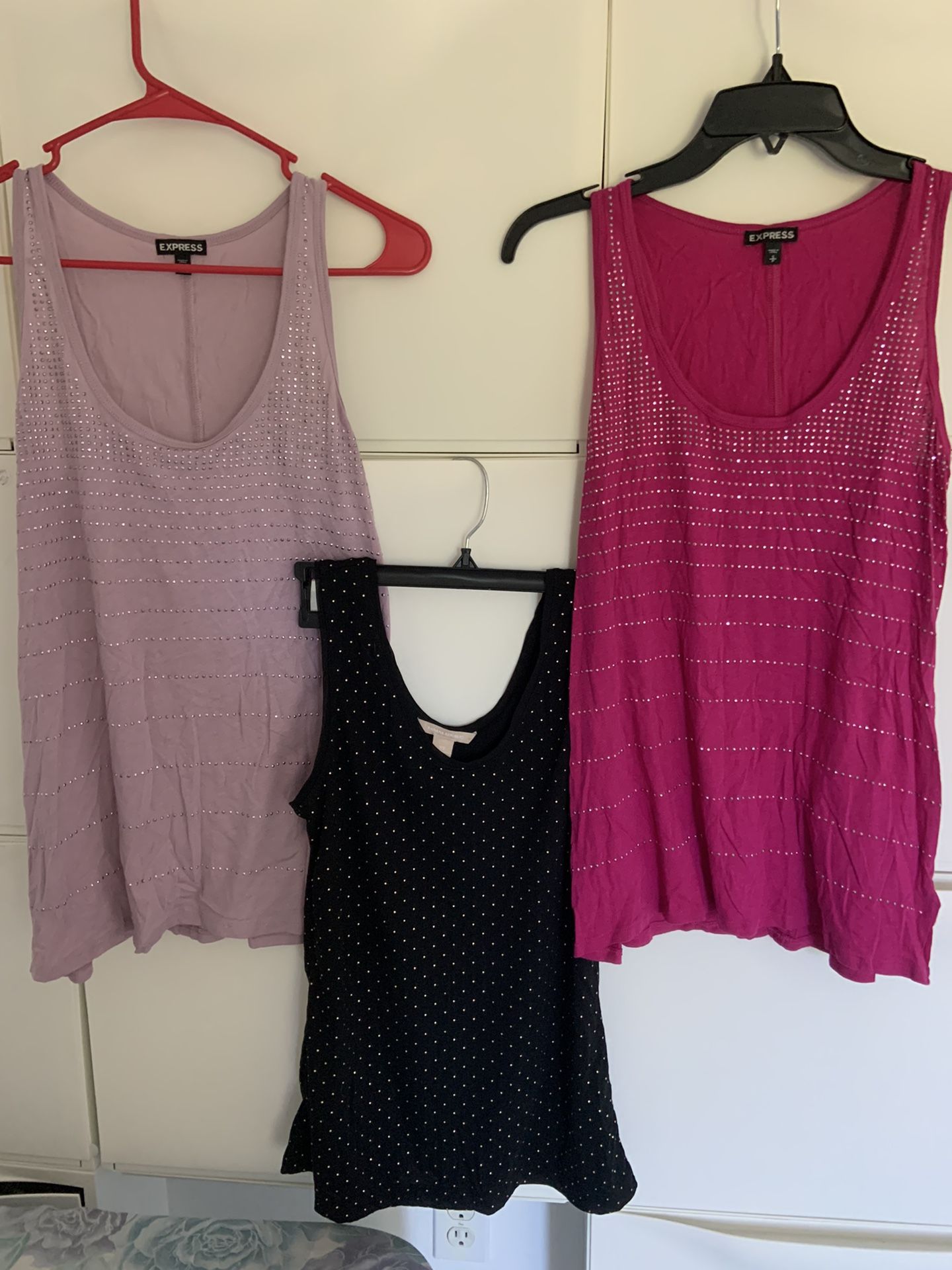 Top …Three New Stud Tanks Lavender, Berry And Black With Details Express And Banana Republic Xs  And Small.$10 Each 