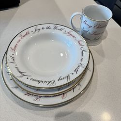 Christmas Dinnerware - 40 Piece