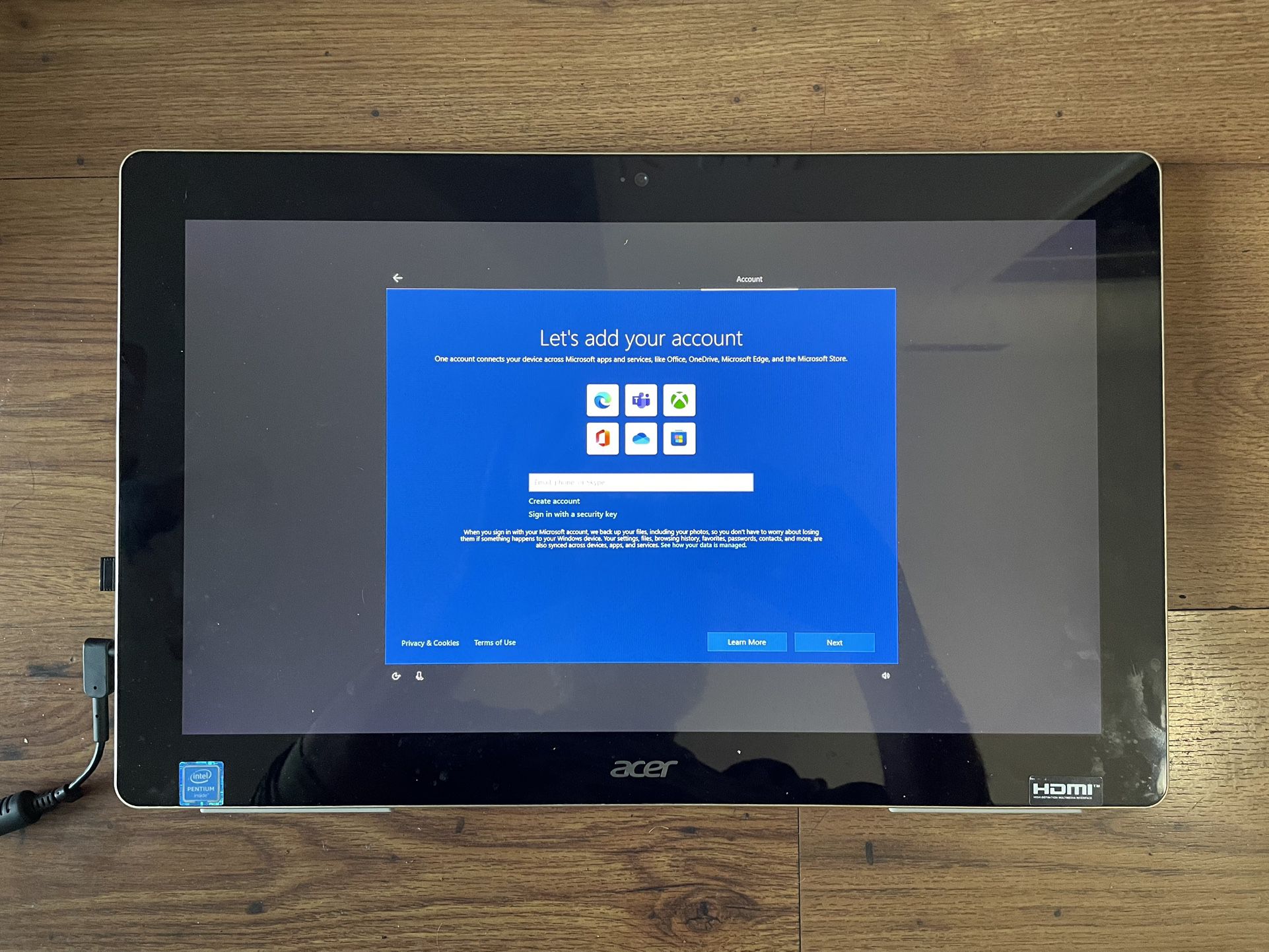 Acer Touchscreen Computer With Ac Adapter