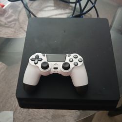Sony PlayStation 4 slim