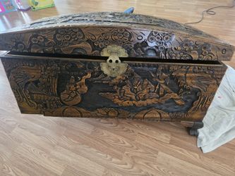 WW2 Japanese Chest