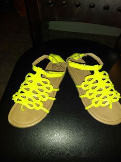 Girls sandals size 12