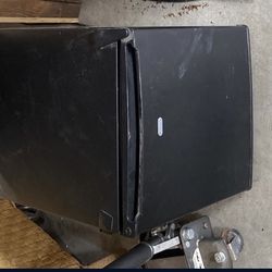 mini fridge 