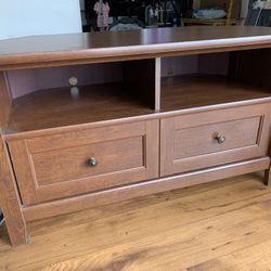 Entertainment Center/Table