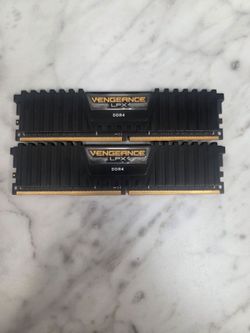 CORSAIR Vengeance LPX DDR4 RAM 32GB (2x16GB) Up to 3200MHz
