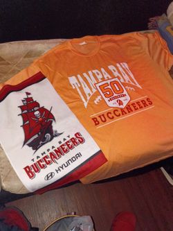 Buccaneers shirt and towel NEW
