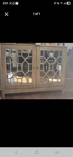 Glass chest