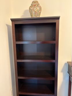 2 bookcases