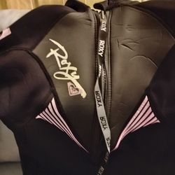 Ladies Roxy Wetsuit Sm Med. $50