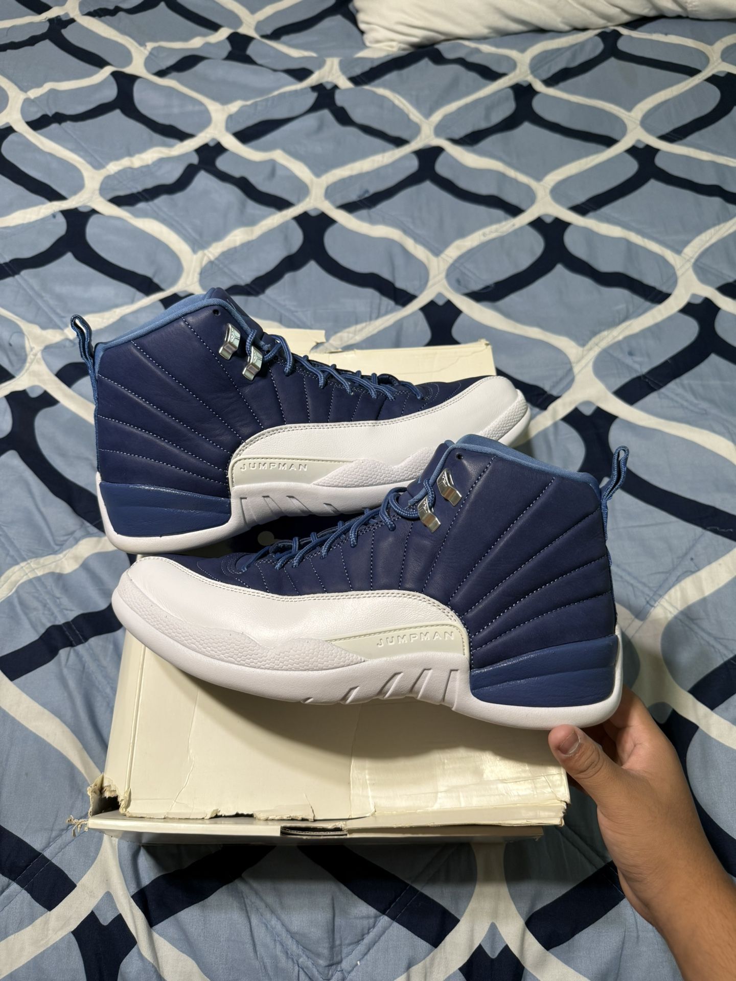 Jordan 12 indigo 