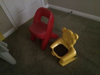 2 child chairs Yellow small bear and larger red