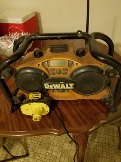 Dewalt radio