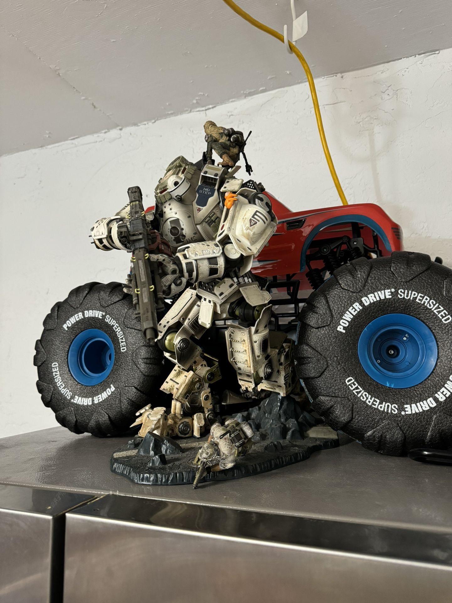 Titanfall Statue