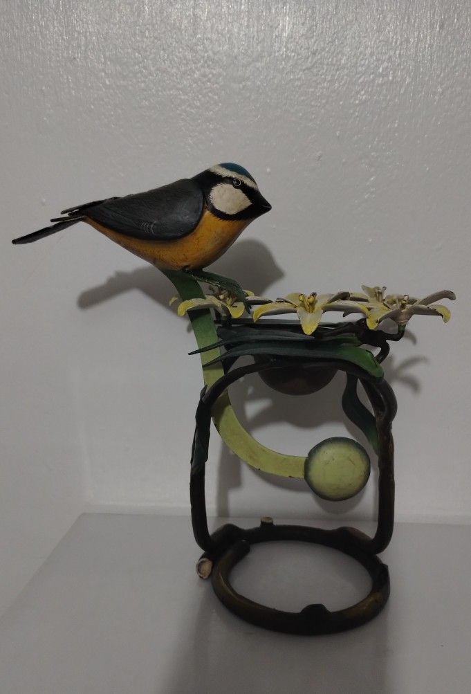 METAL BIRD - FLORAL TREE SCULPTURE 10"×8"