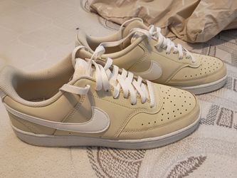 Nike low top force size 10