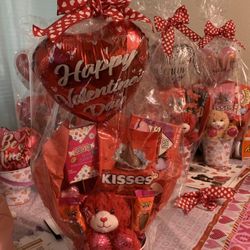 Valentines Day Baskets $25