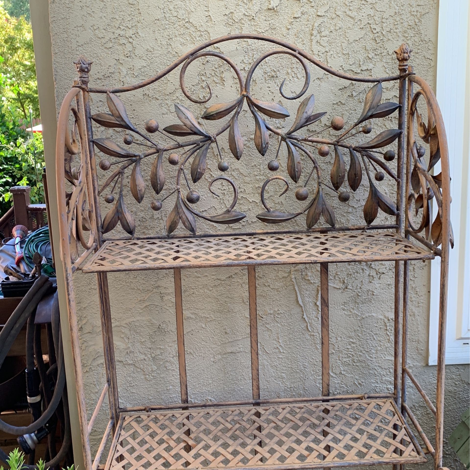 Bakers Rack for Sale in Fair Oaks, CA OfferUp