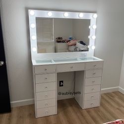 White Vanity With Large Mirror 