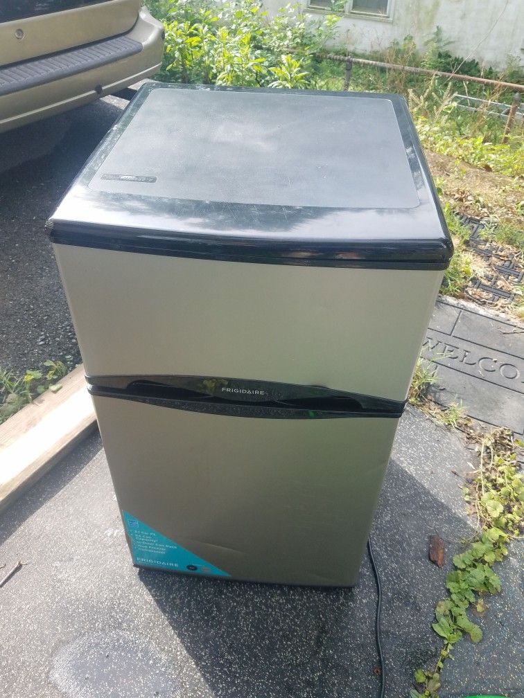 Frigidaire 3.1 Cubic Foot