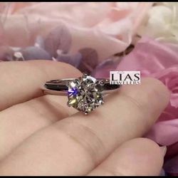 New 18k White Gold Engagement Ring 