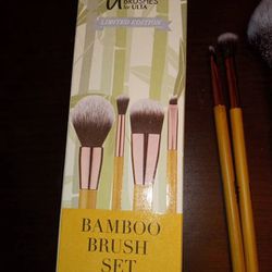 New Limited Edition It Cosmetics Bamboo Brush Set 