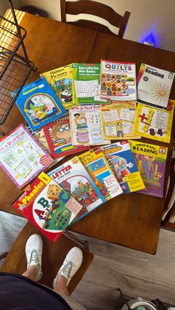 Lot Of Kinder-1st Grade Books (some2nd-3rd)